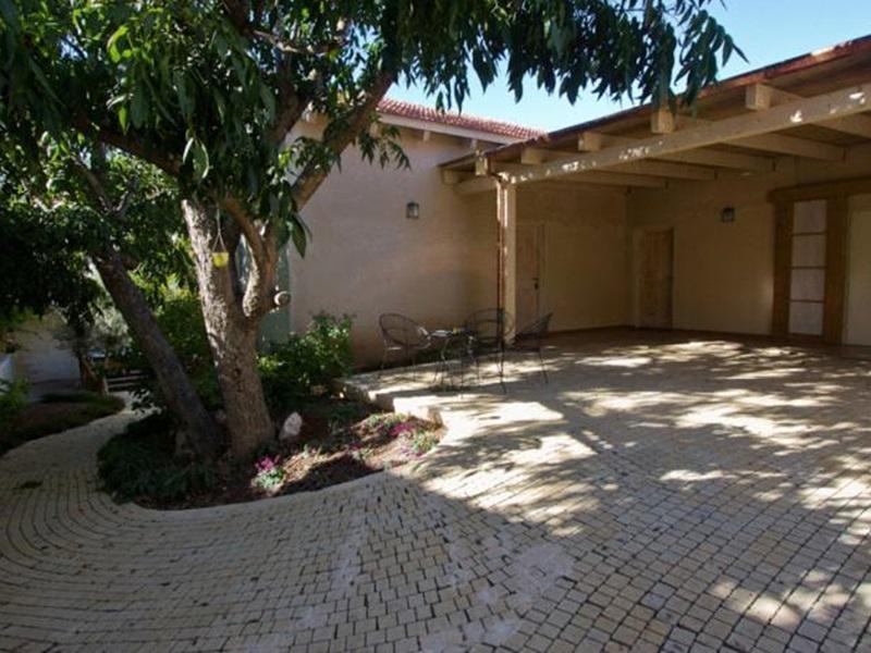 Smadar-Inn Zikhron Ya'akov Exterior photo