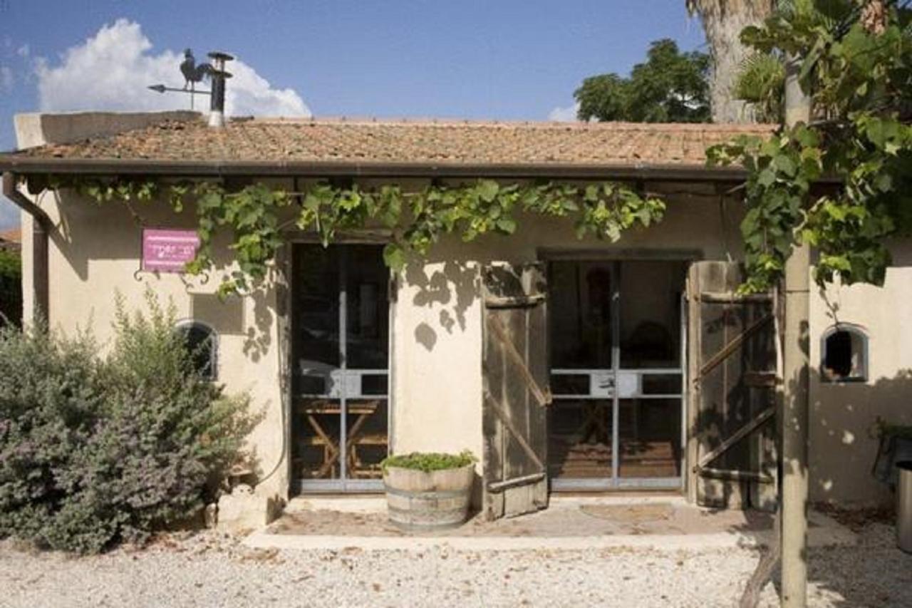 Smadar-Inn Zikhron Ya'akov Exterior photo